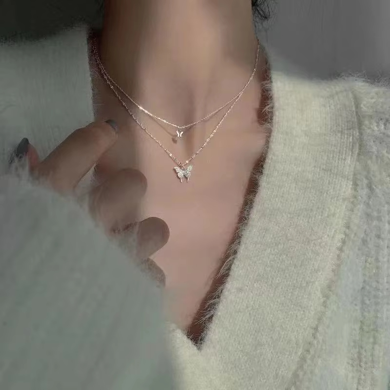 قلادة فراشة لامعة جديدة للسيدا - مراجعة Butterfly Clasp Deployant وسعره